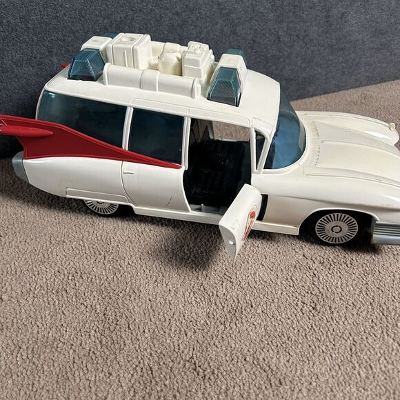 Vintage Kenner Ghostbusters Car Figures Guns Monsters & Vehicle Blaster Goggles - Picture 14 of 16